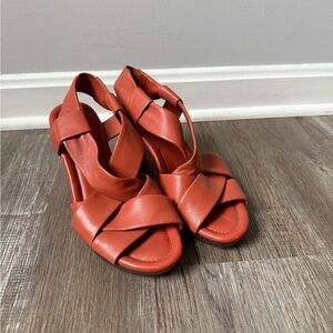 Cole Haan X Nike Air Heels Pumps Strappy Sandals Funky Retro Orange Coral Size 7